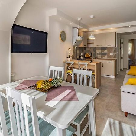 New Two Bedroom Apartment Maloni Πούλα Εξωτερικό φωτογραφία
