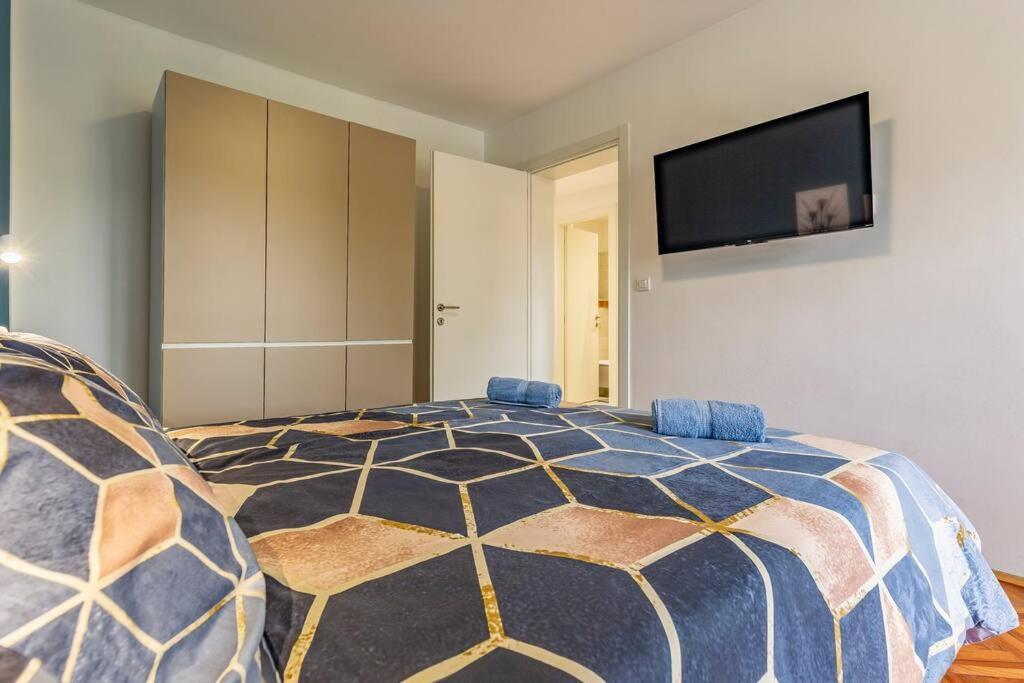 New Two Bedroom Apartment Maloni Πούλα Εξωτερικό φωτογραφία