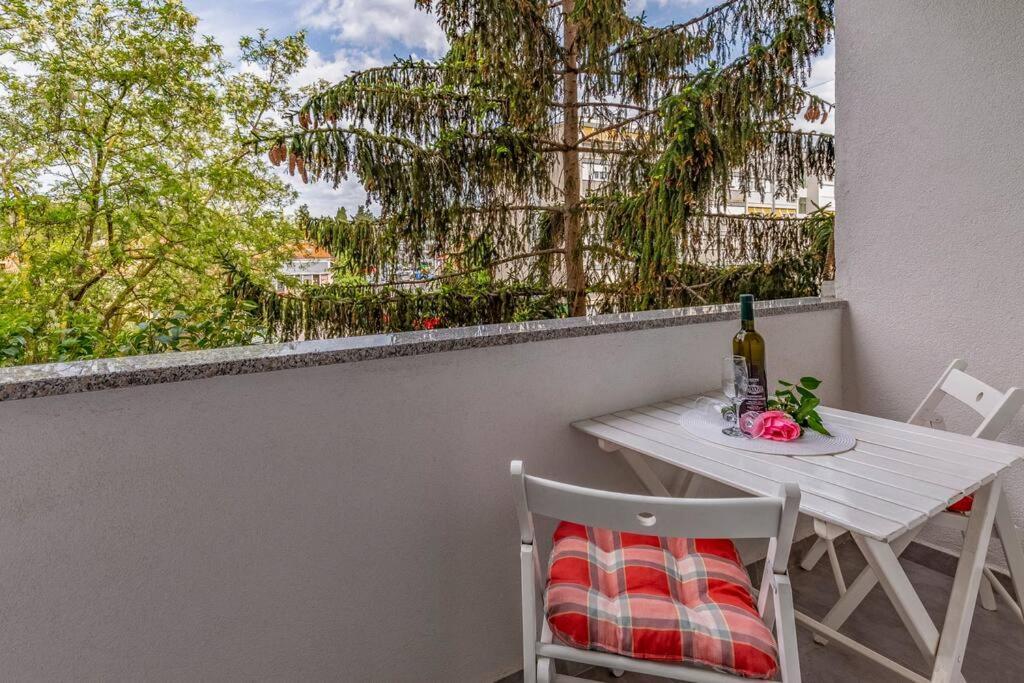 New Two Bedroom Apartment Maloni Πούλα Εξωτερικό φωτογραφία