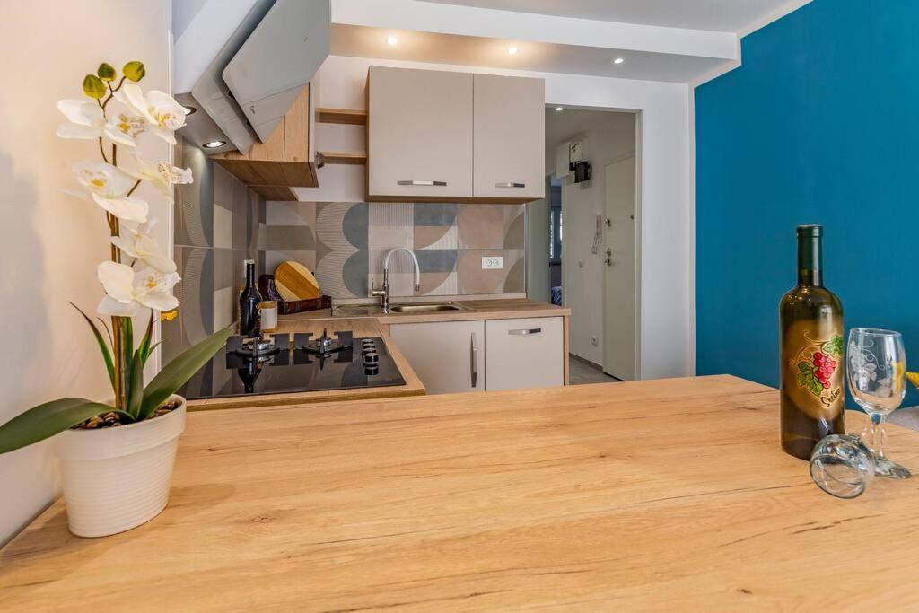 New Two Bedroom Apartment Maloni Πούλα Εξωτερικό φωτογραφία